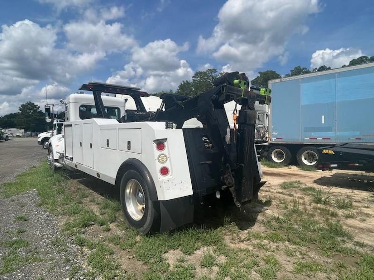 Used 2014 PETERBILT 337