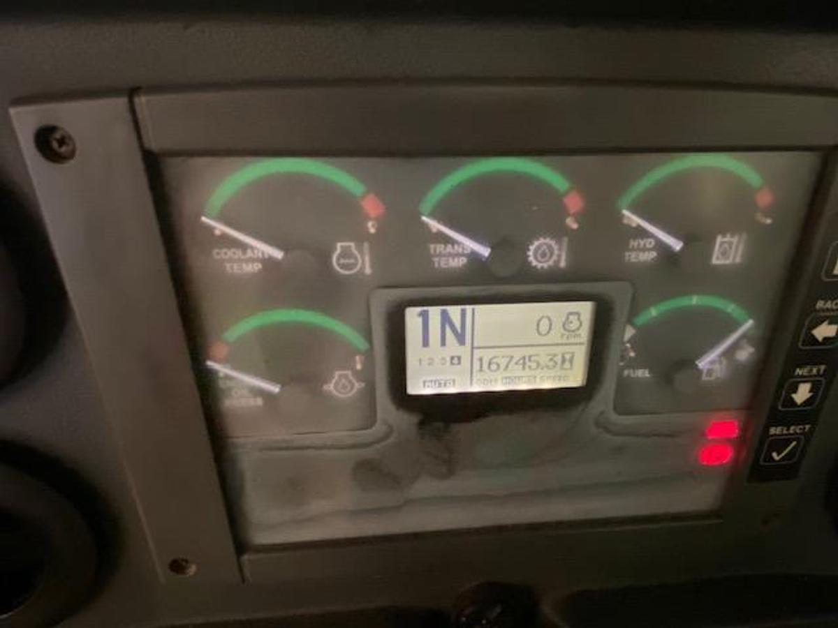 Used 2005 DEERE 544J