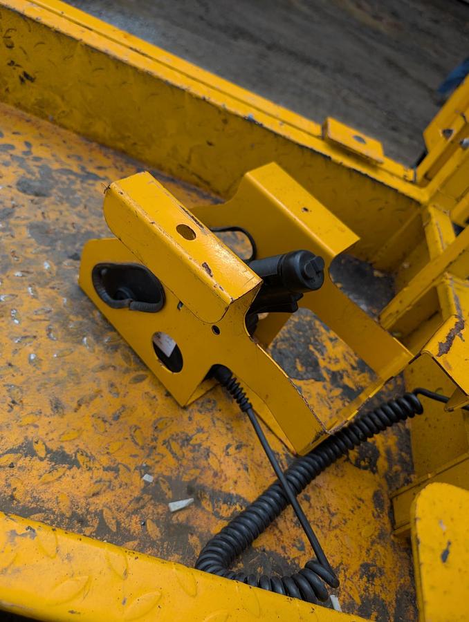 Used 2022 JCB S2632E