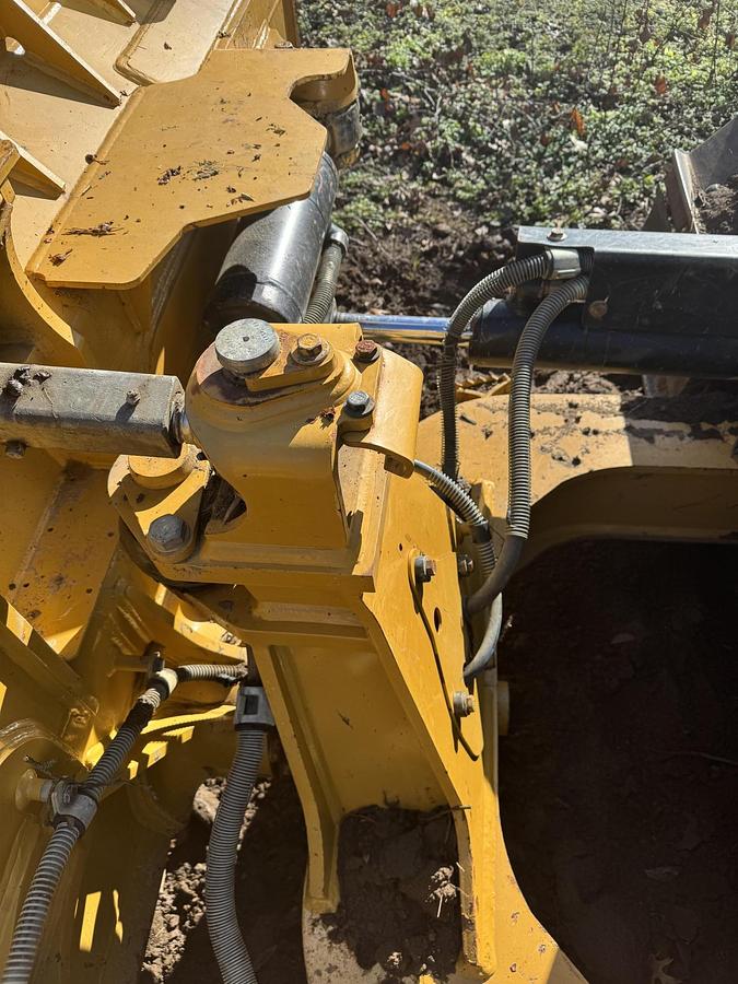 Used 2019 CATERPILLAR D6K2 XL