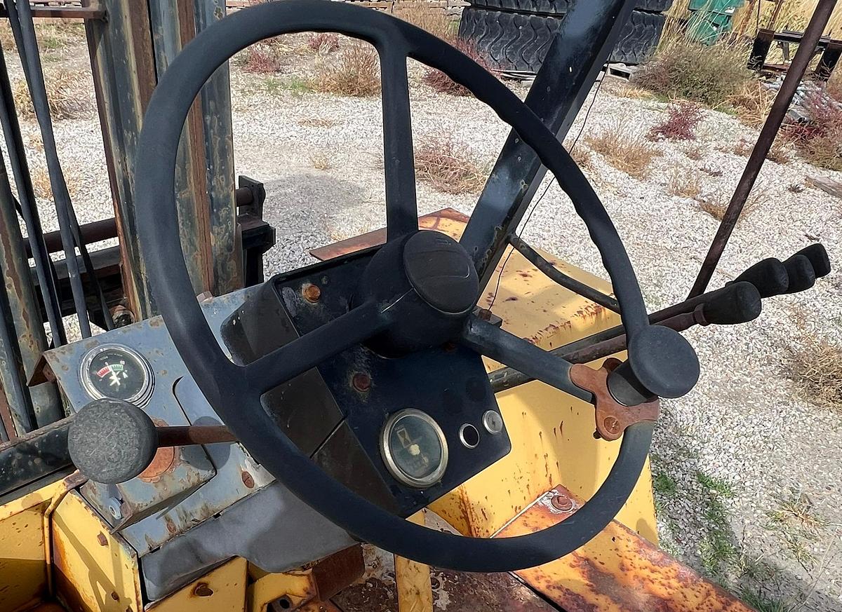 Used 1997 CATERPILLAR R80