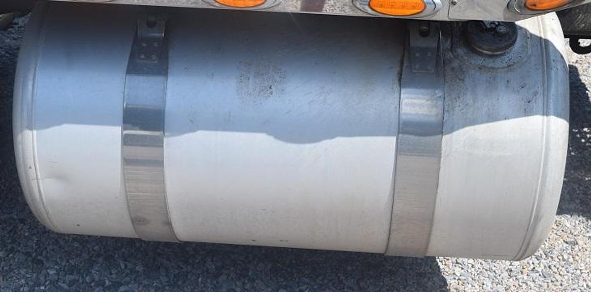 Used 2016 PETERBILT 386