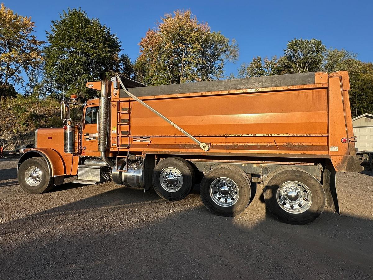 Used 2019 PETERBILT 389L