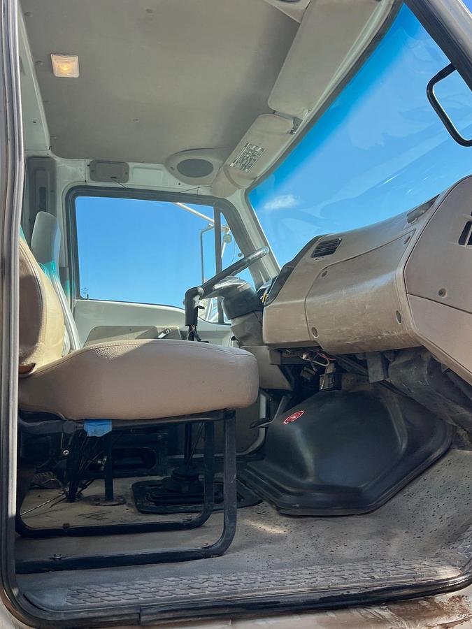 Used 2007 STERLING L7500 Water Truck