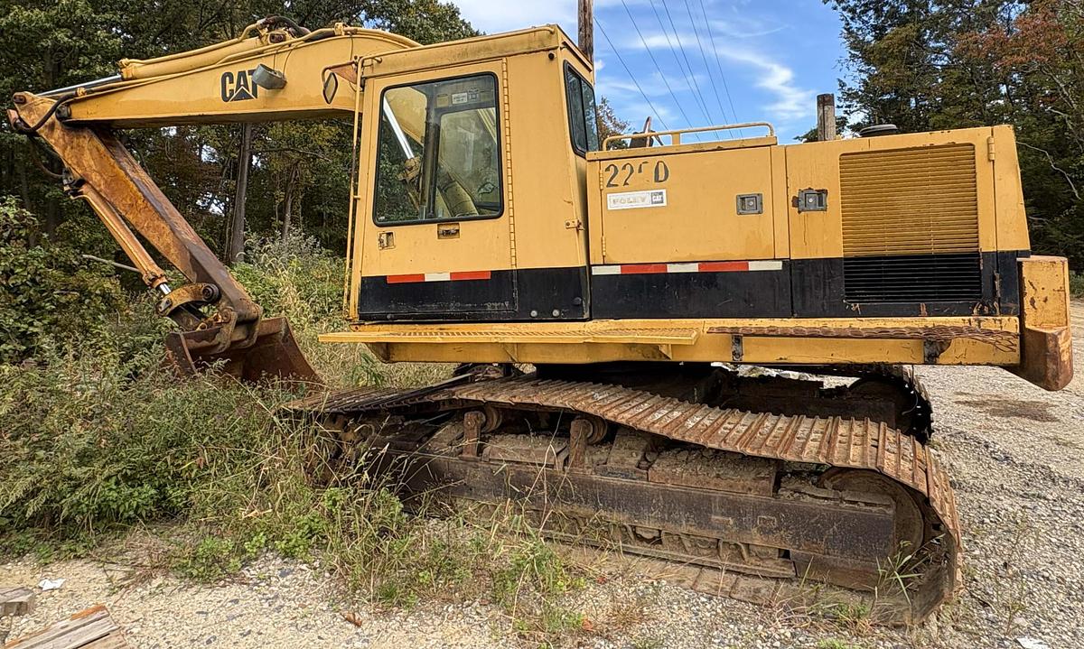 Used 1990 CATERPILLAR 225D