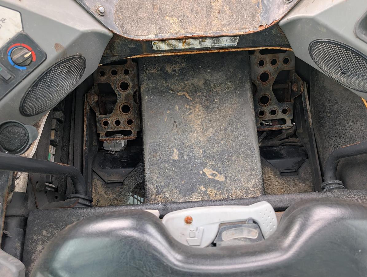 Used 2023 BOBCAT S740