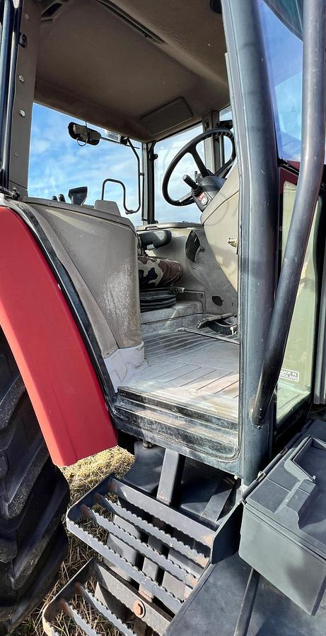 Used 2004 CASE IH MXM130