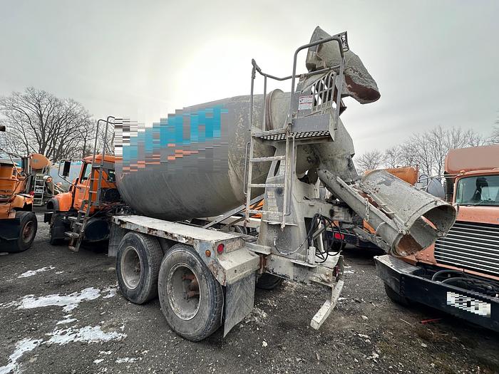 Used 2005 MACK CV713