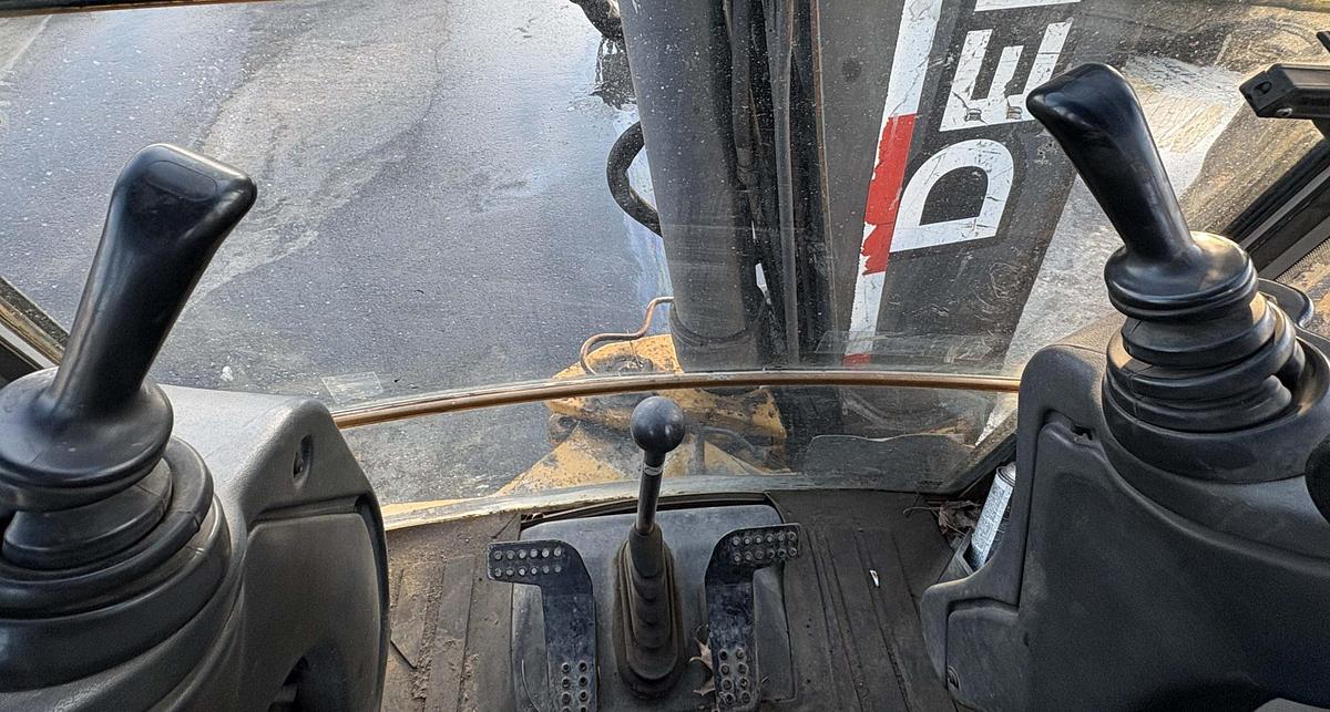 Used 2007 DEERE 410J