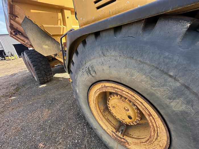 Used 2006 DEERE 300D