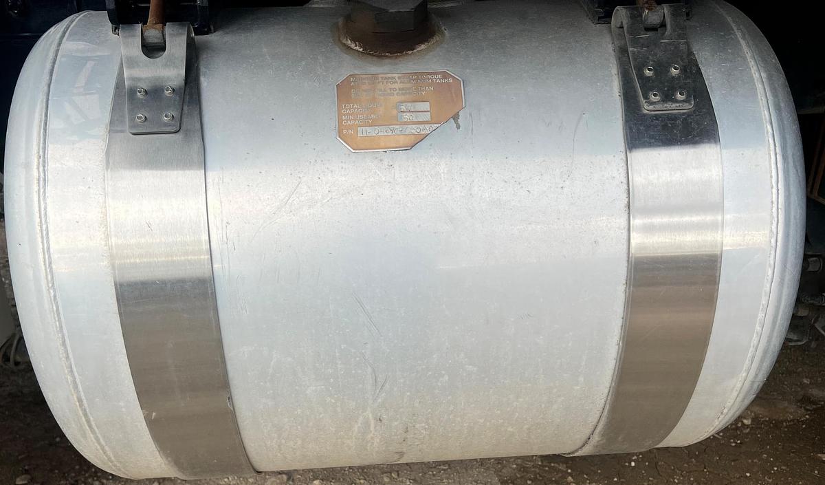 Used 2016 PETERBILT 348