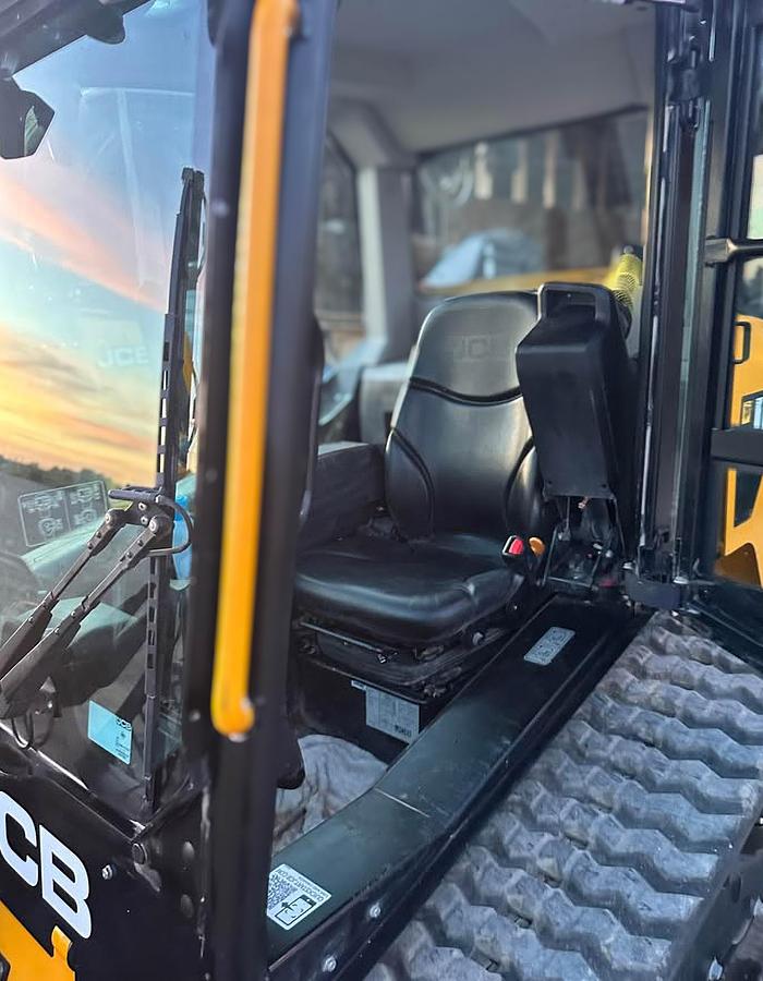 Used 2024 JCB 270T