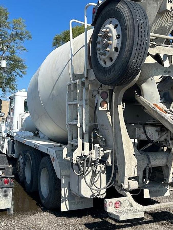 Used 2016 MACK GU700