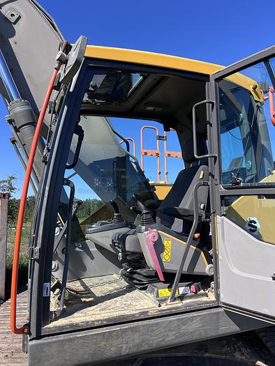 Used 2019 VOLVO EC300ELR