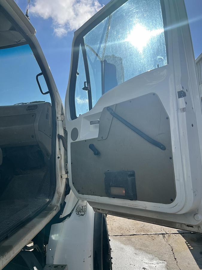 Used 2007 STERLING L7500 Water Truck