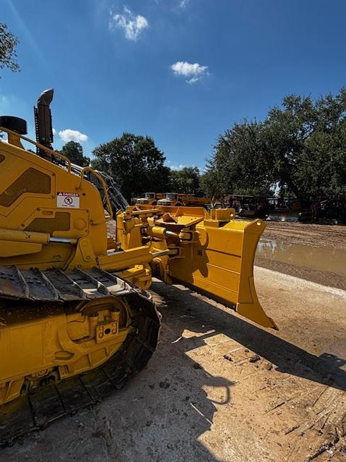 Used 2022 KOMATSU D61PX-24