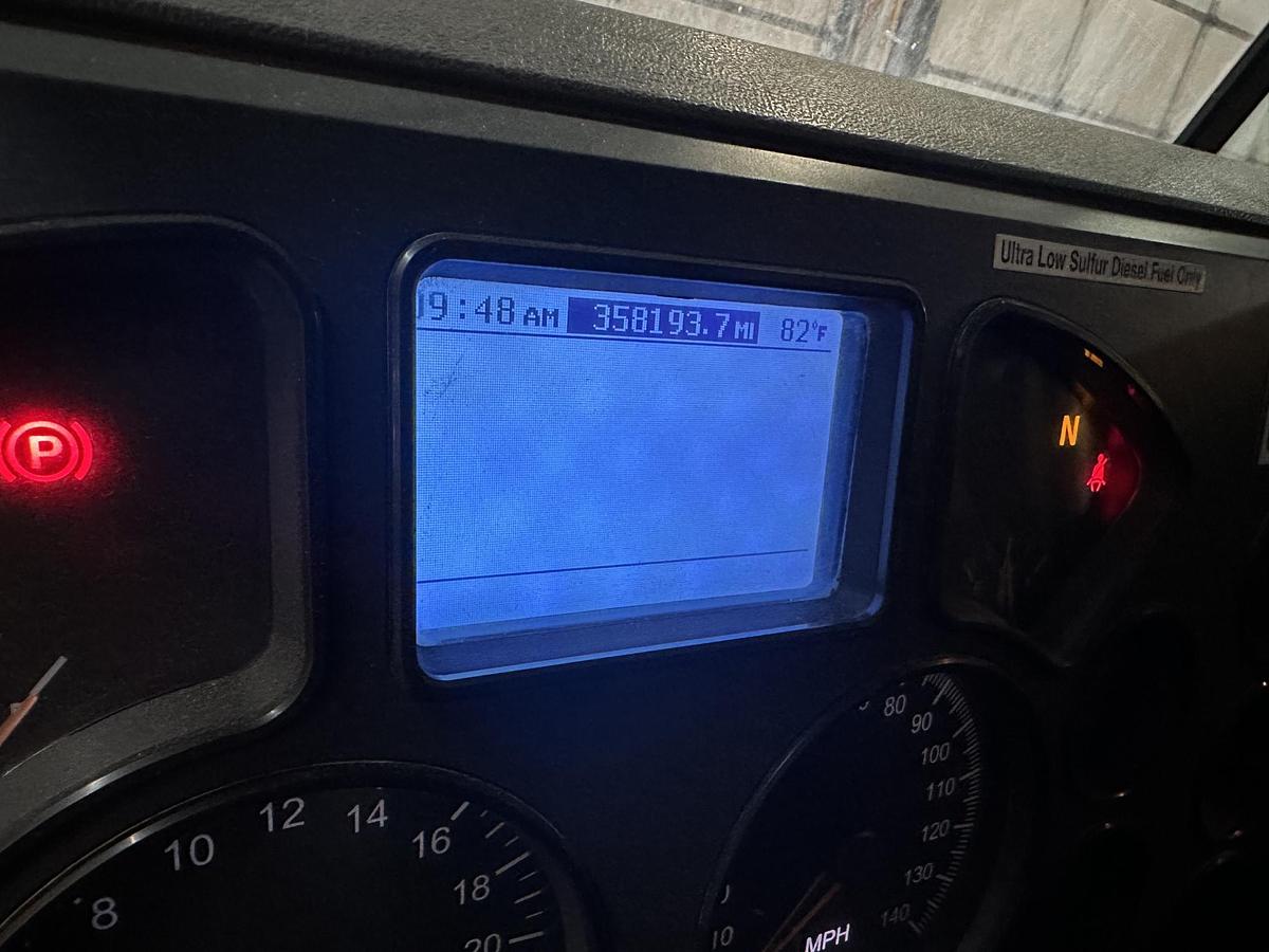 Used 2013 MACK GU713 Granite