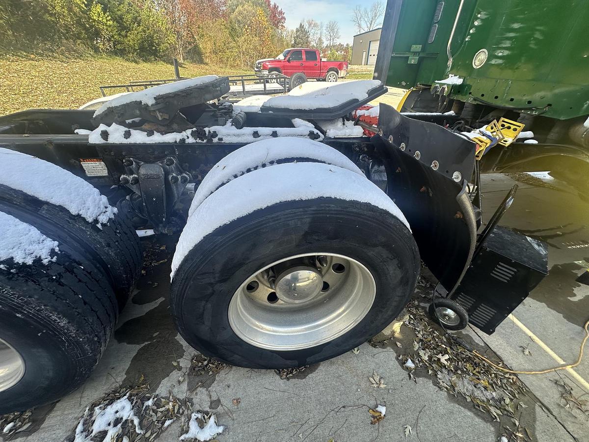 Used 2006 FREIGHTLINER Cascadia