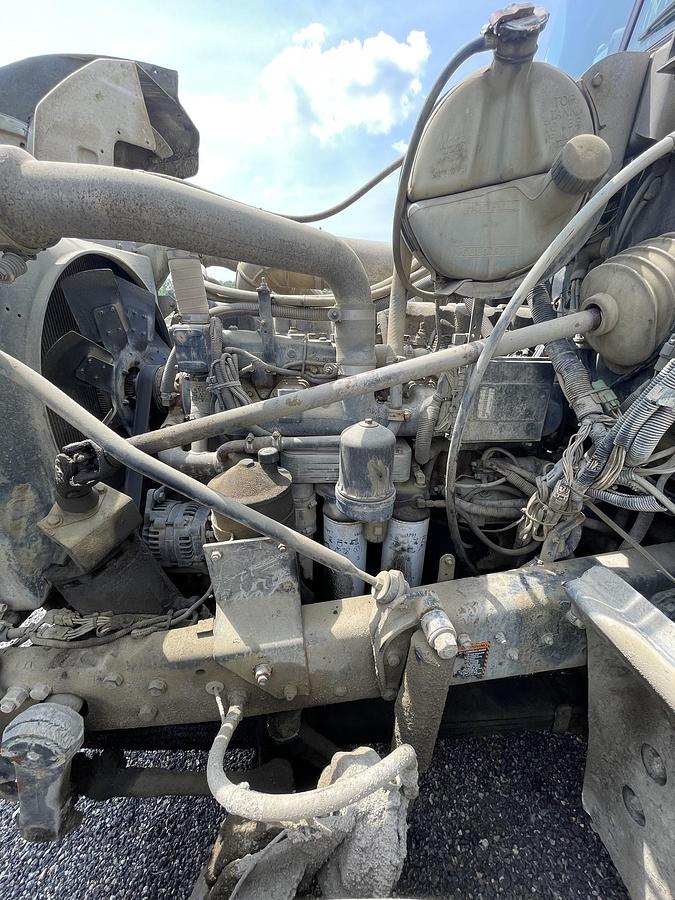 Used 2001 MACK RD 690S Tri Axle