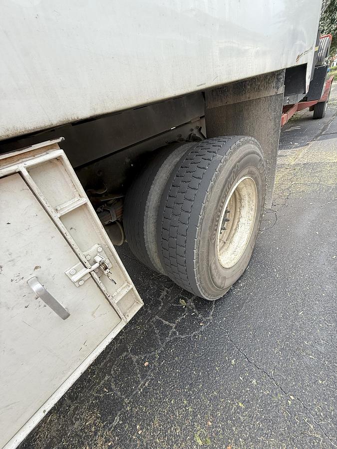 Used 2018 FREIGHTLINER Business Class M2 106