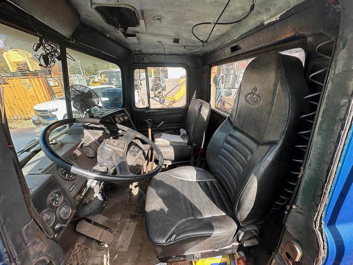 Used 1989 MACK RD600K