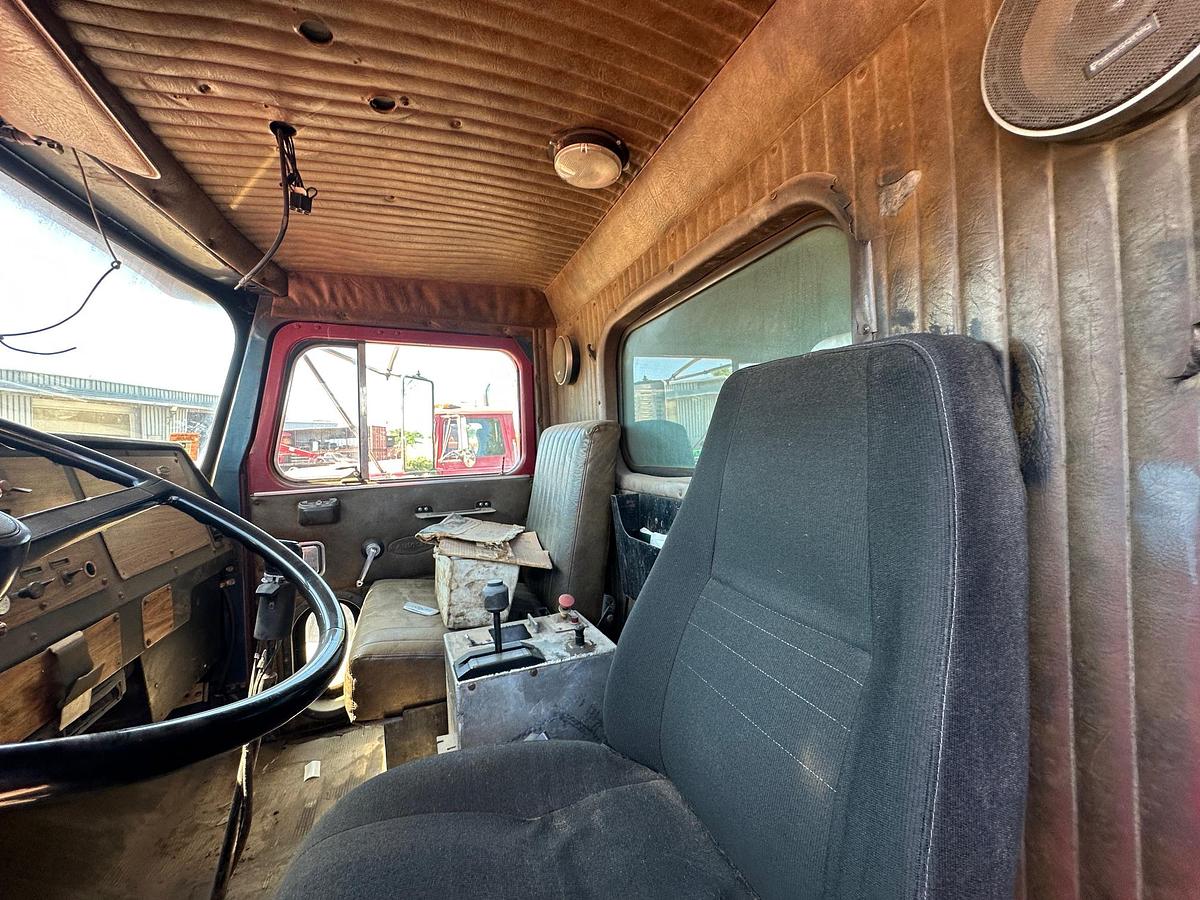 Used 1986 AUTOCAR DK64