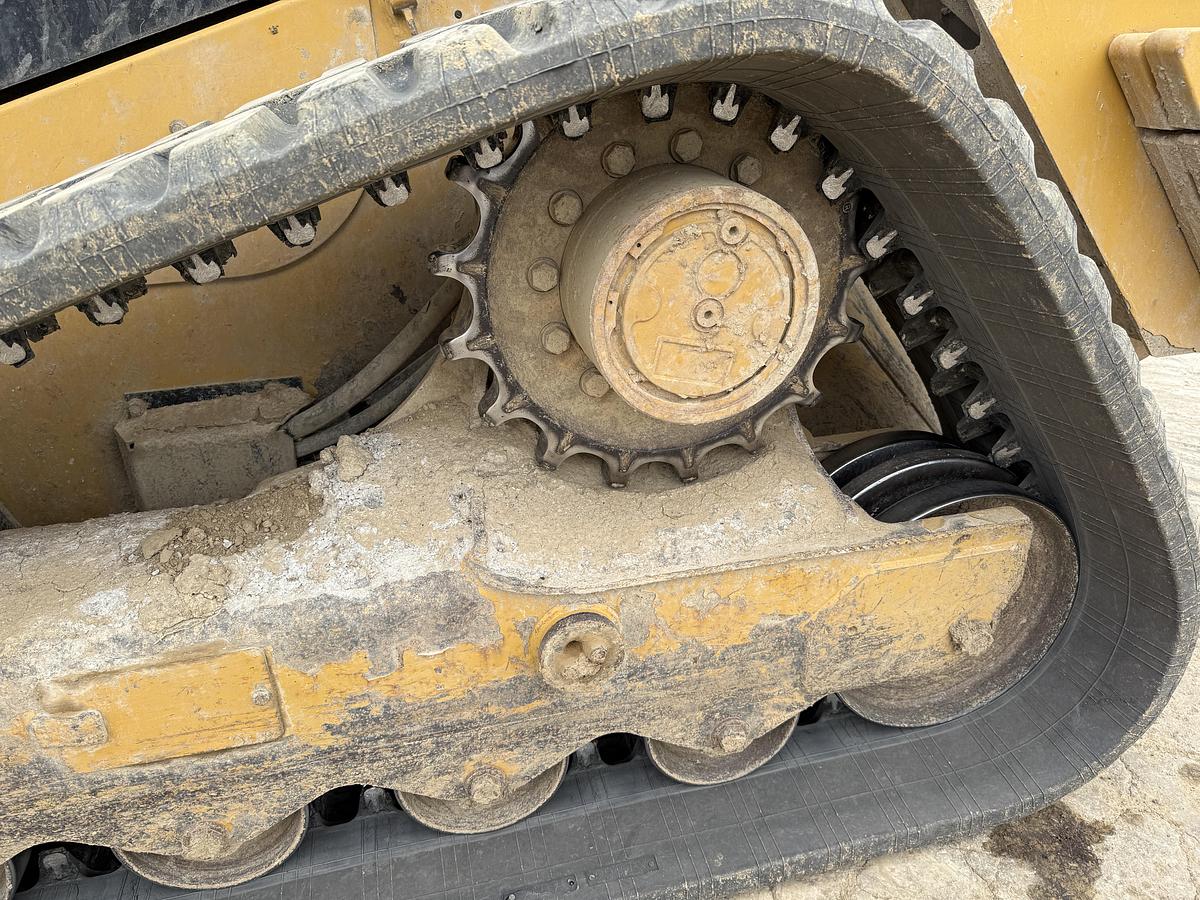 Used 2018 CATERPILLAR 299D2