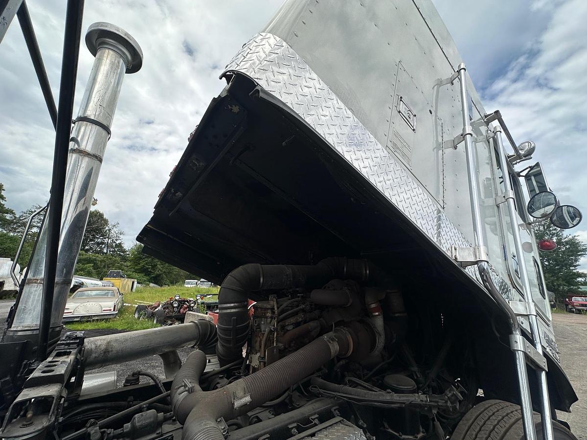 Used 1984 KENWORTH K100 AeroDyne