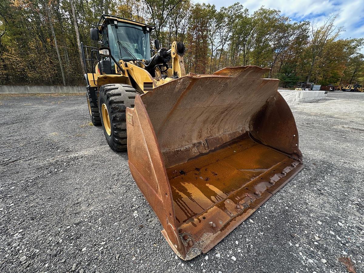 Used 2013 CATERPILLAR 972K