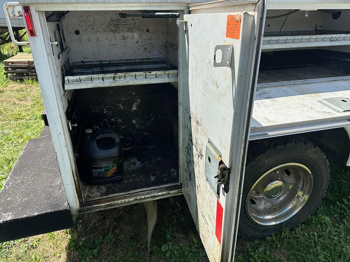 Used 2006 FORD F450 Service Truck