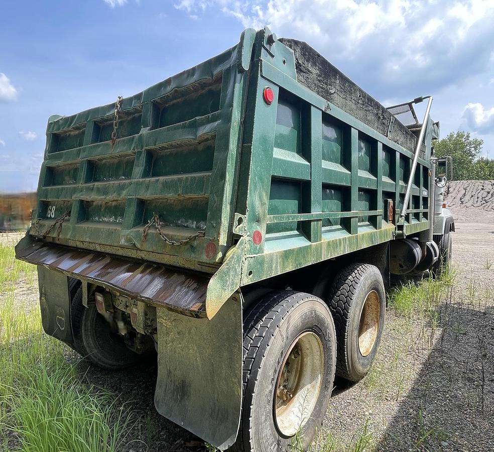 Used 1993 MACK RD 690S