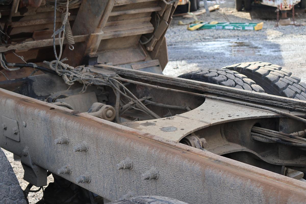 Used 2007 MACK Granite CV713