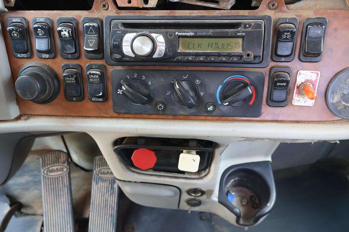 Used 2008 PETERBILT 388