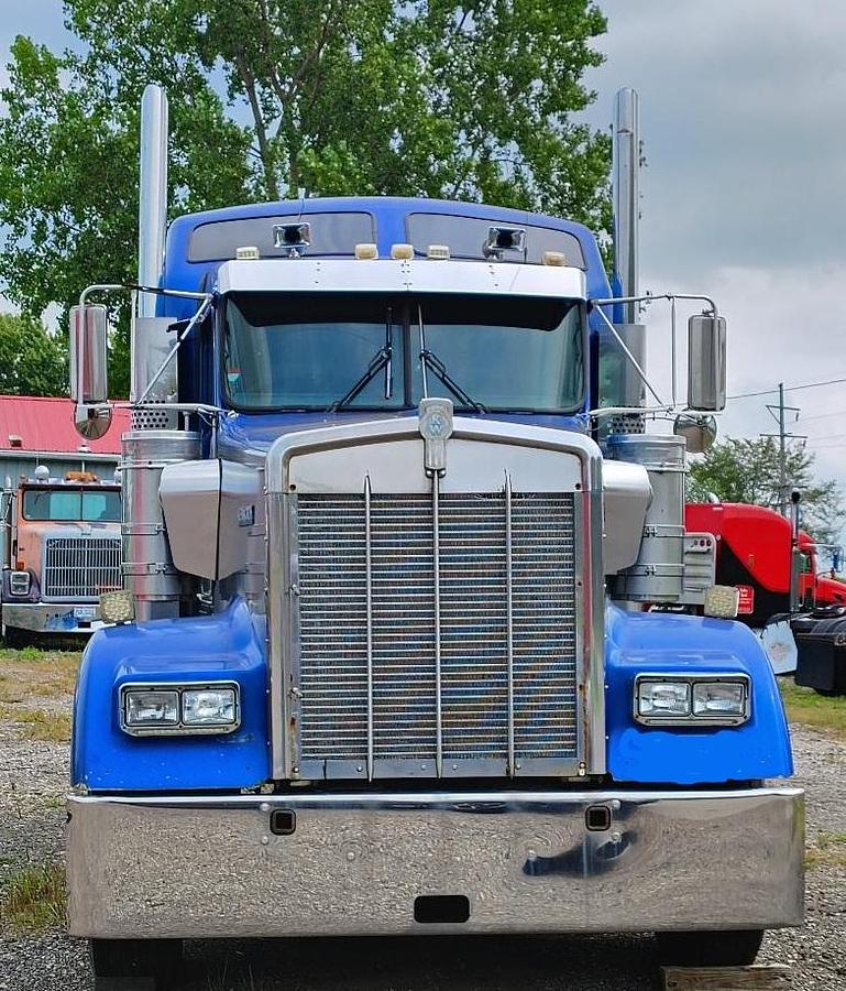 Used 1999 KENWORTH W900L