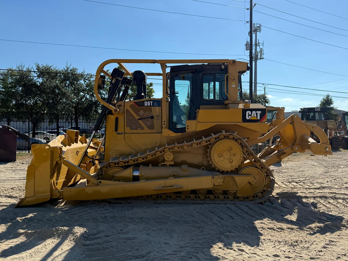 Used 2014 CATERPILLAR D6T XL