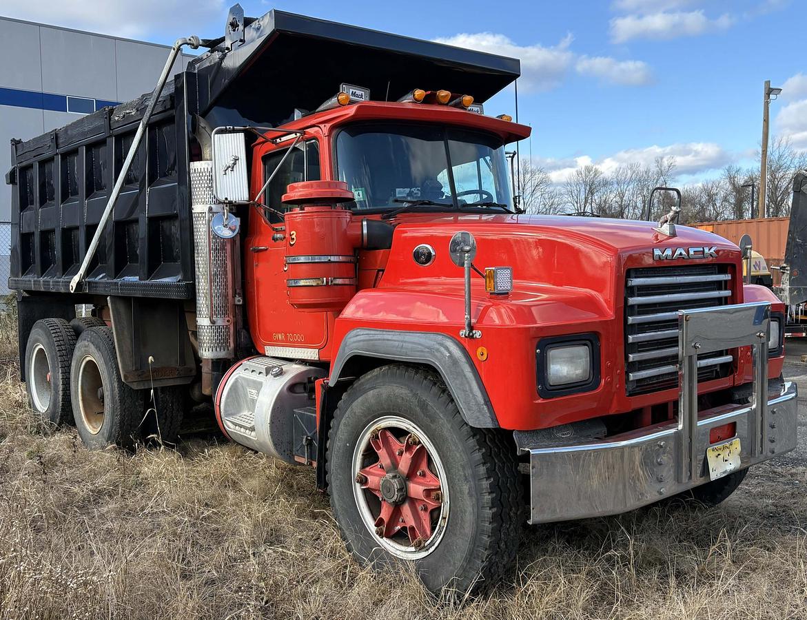 Used 1993 MACK RD6888SX