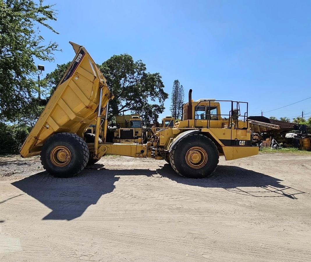 Used 1994 CATERPILLAR D25D