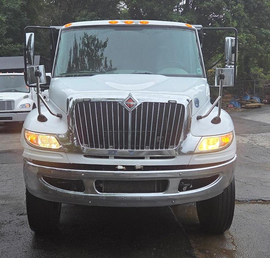 Used 2018 INTERNATIONAL 4300 SBA