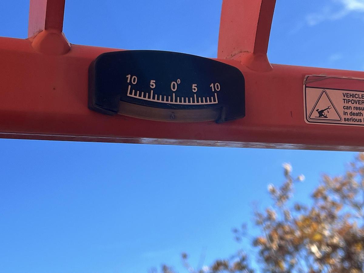 Used 2007 SKY TRAK 8042