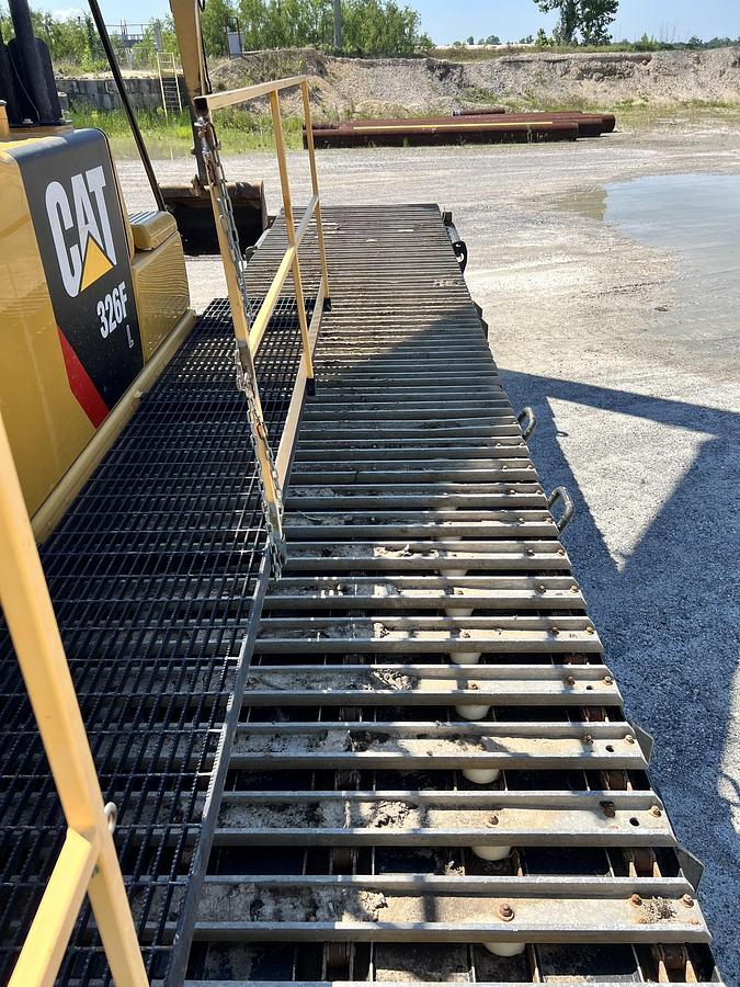 Used 2018 CATERPILLAR 326FL