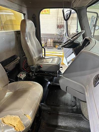 Used 2012 FREIGHTLINER SD114