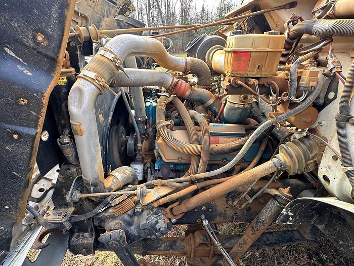 Used 2001 INTERNATIONAL 4700