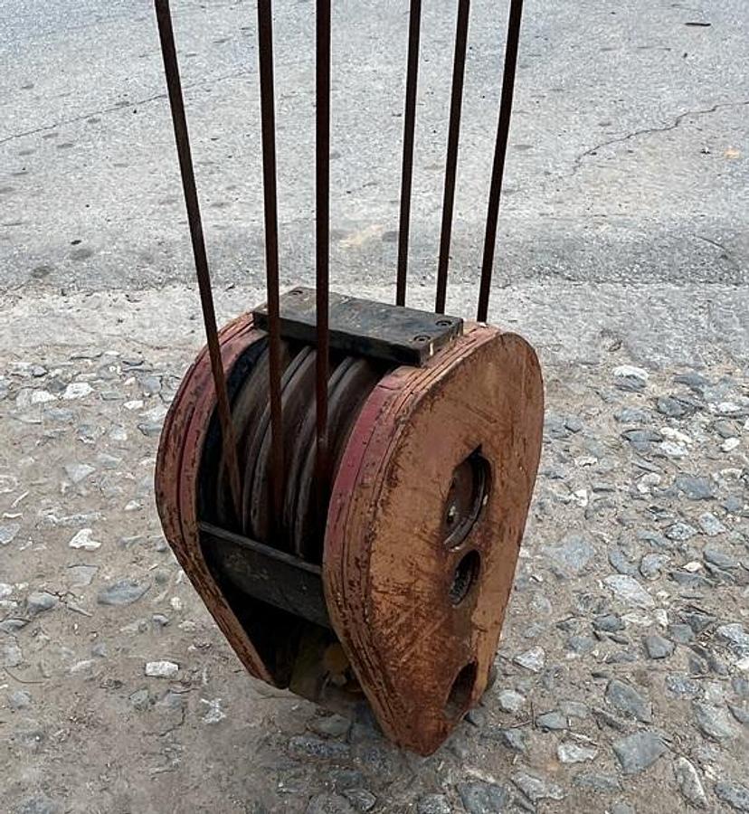 Used 1985 GROVE RT-522