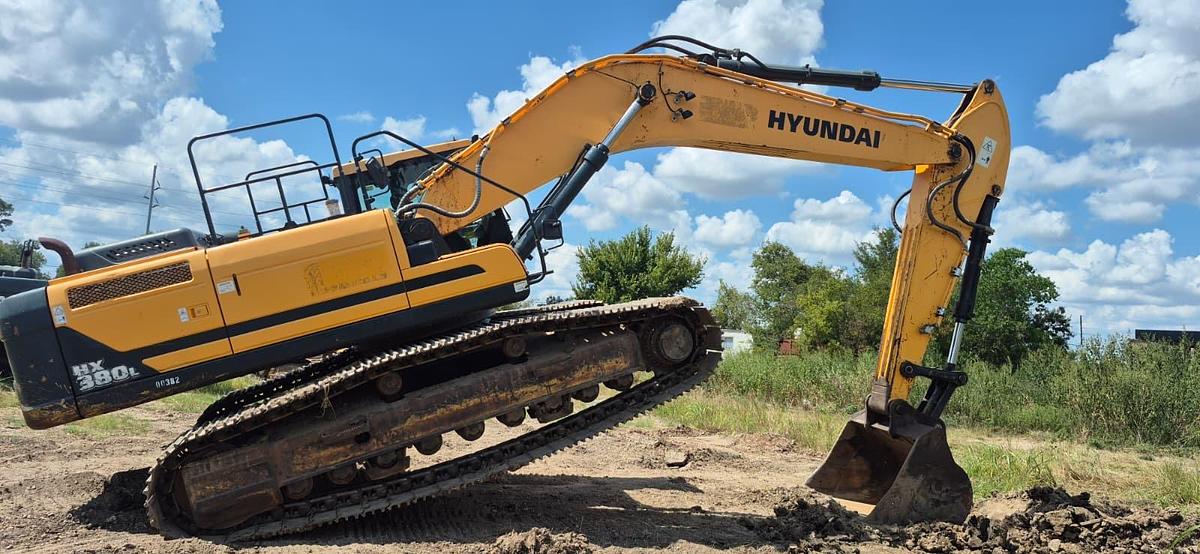 Used 2019 HYUNDAI HX380L