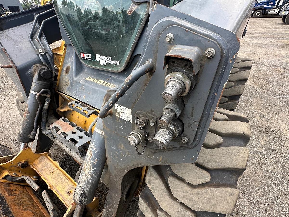 Used 2017 DEERE 332G