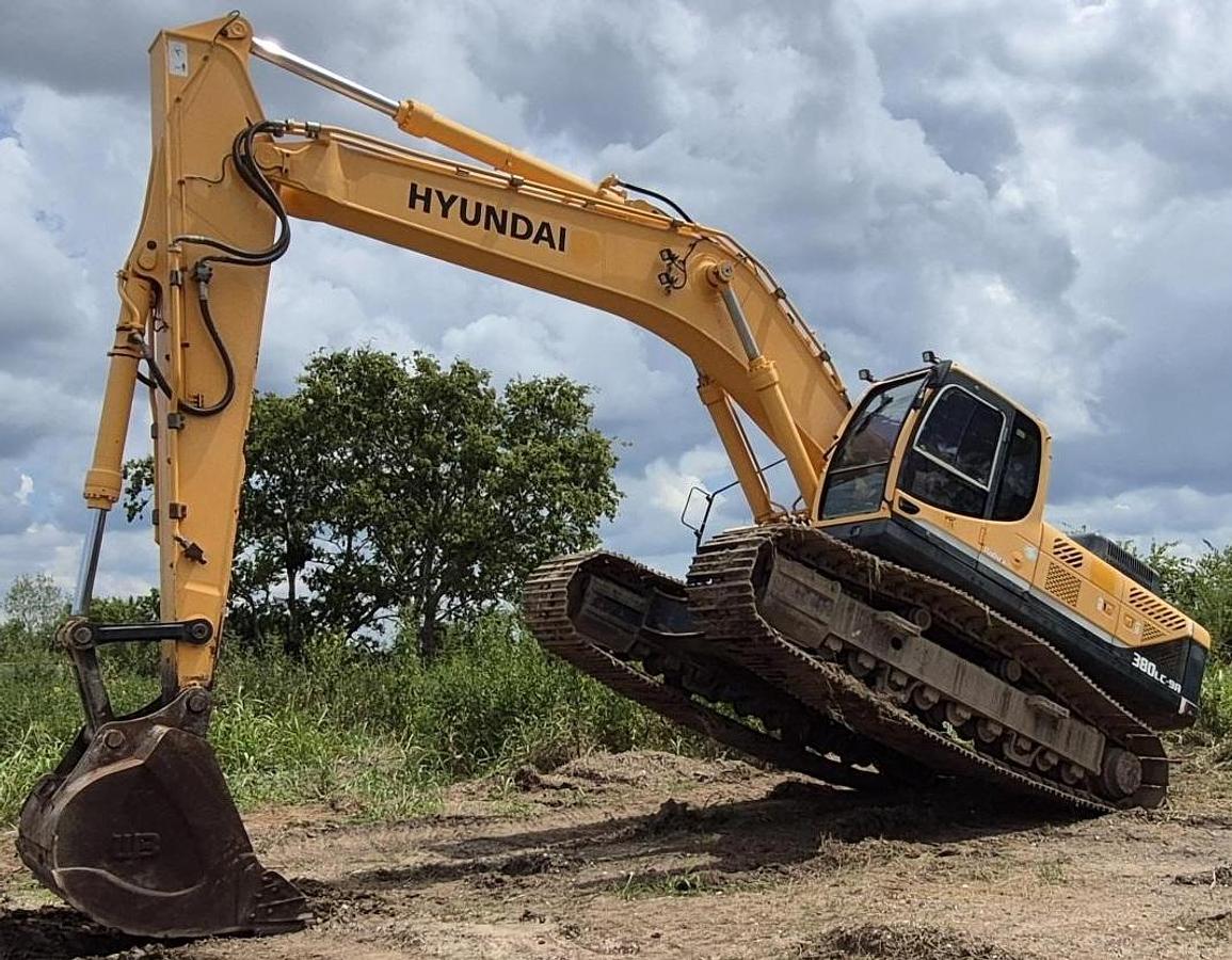 Used 2013 HYUNDAI R380LC-9A