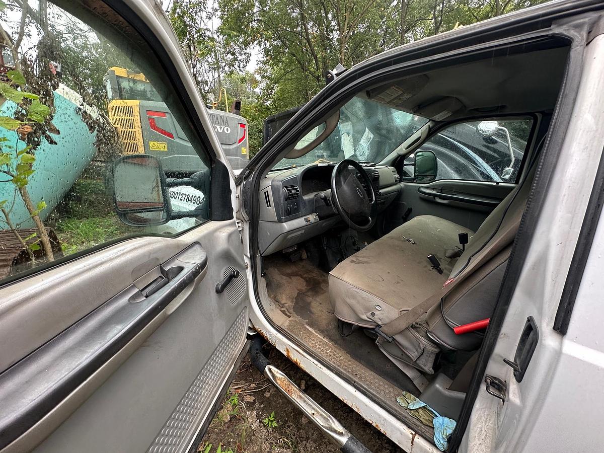 Used 2007 FORD F350 Service Truck