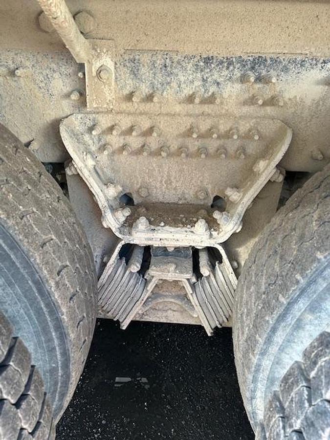 Used 2016 MACK GU700