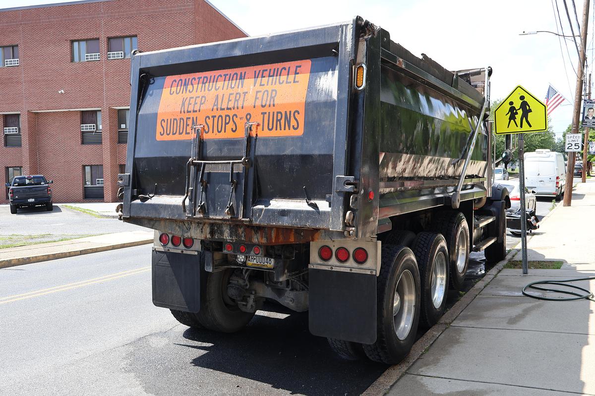 Used 2006 MACK CT713 Granite