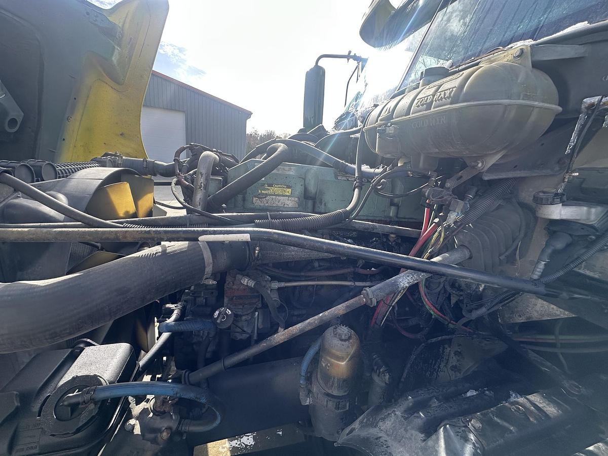 Used 2006 FREIGHTLINER Cascadia